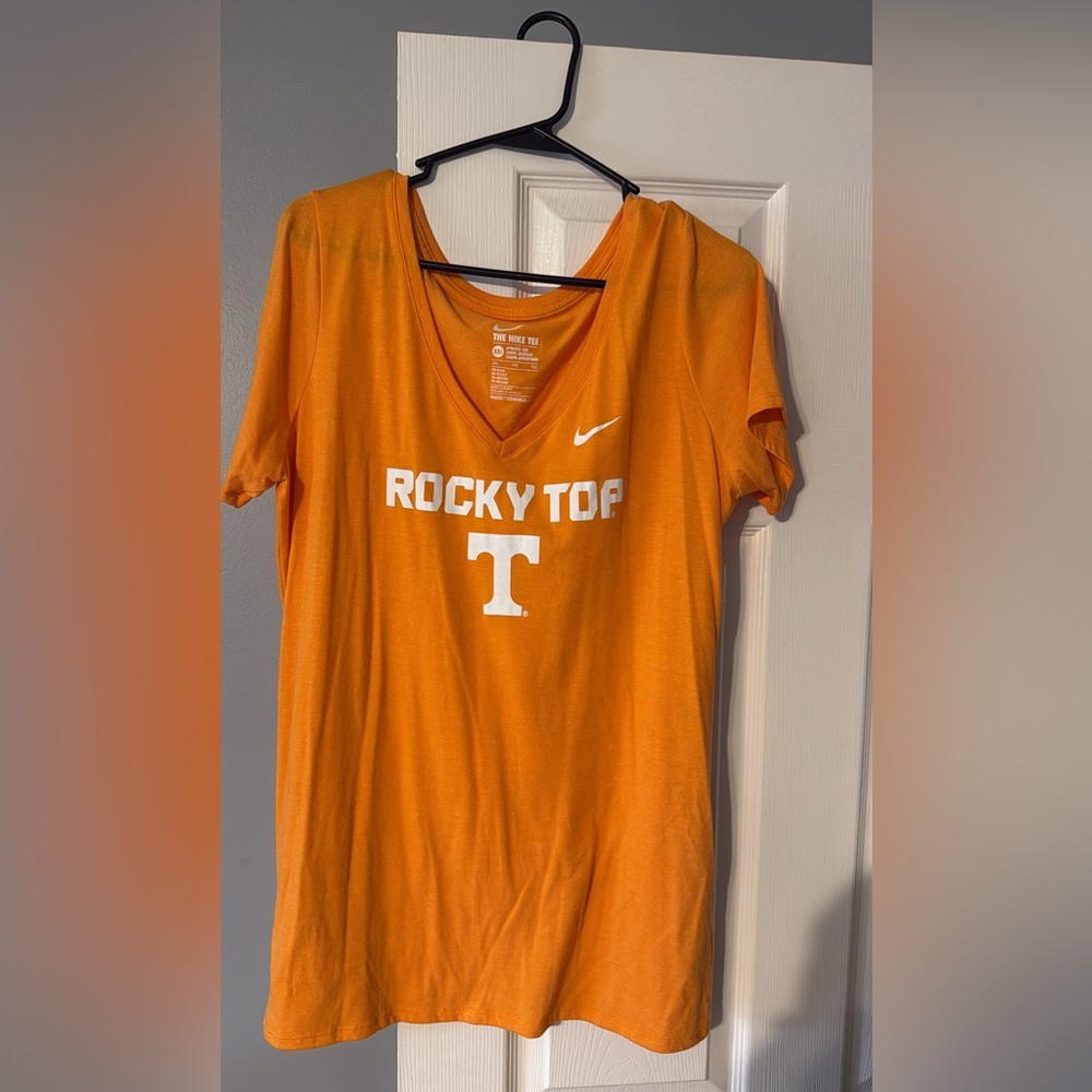 Nike Womens UT Vols shirt